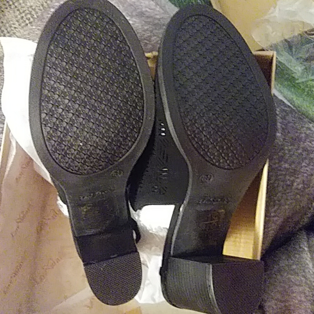Bootie - Picture 3 of 6